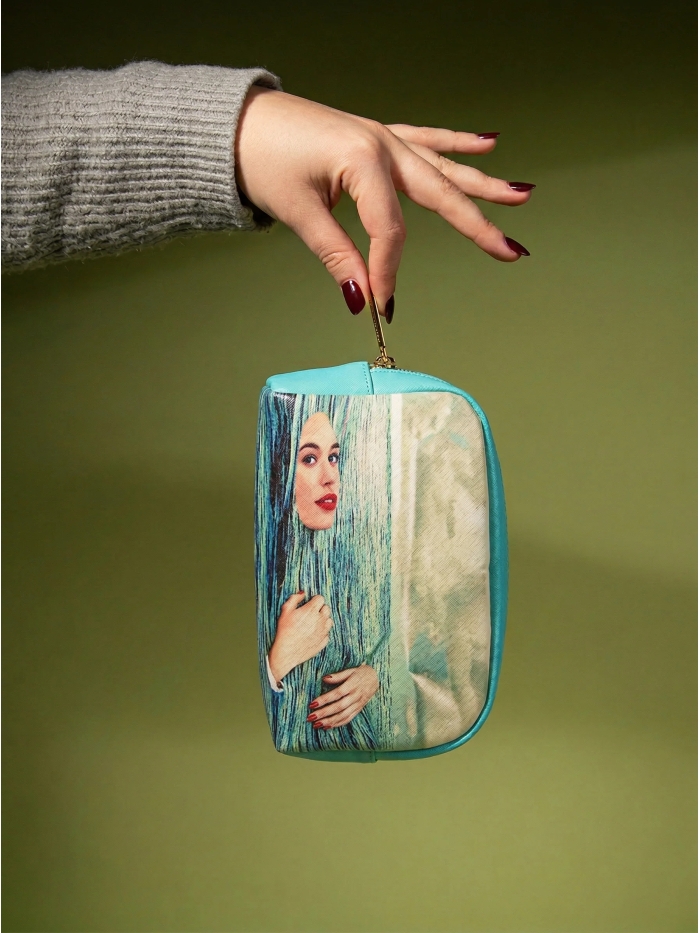 Beautycase Seagirl von Toiletpaper
