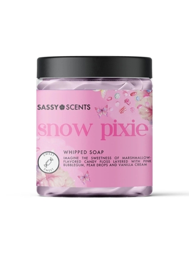 Dies luxuriöse, luftige und herrlich duftende whipped soap von Sassy Scents fühlt sich auf der Haut an wie eine Crème.